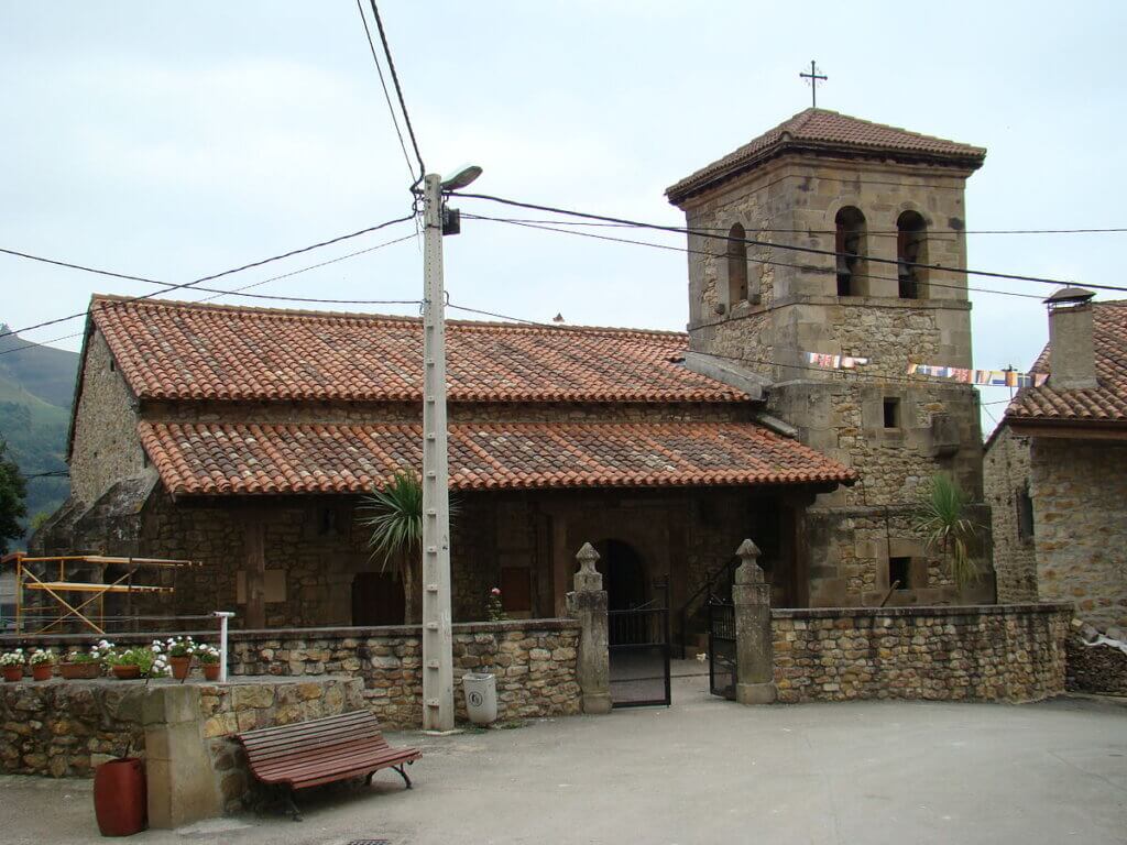 Cantabria_Garabandal_iglesia